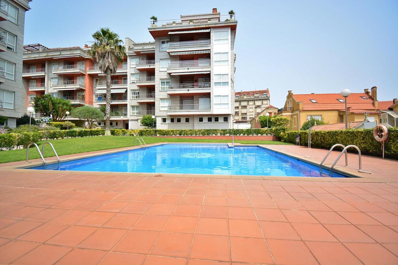 Galihost - Apartamento Con Piscina En El Centro De Sanxenxo Dış mekan fotoğraf
